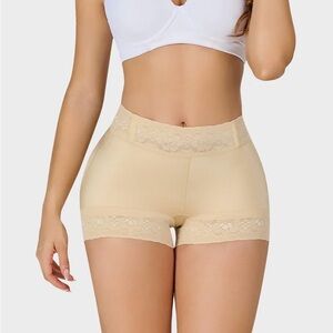 Seamless High-Waist Shaping Shorts in Beige